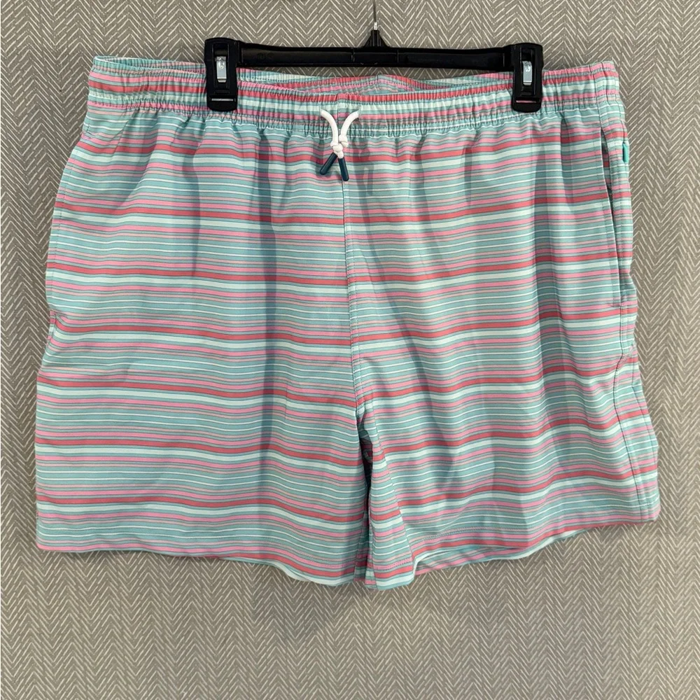 The Southern Shirt Company 5.5 in Swim Shorts
